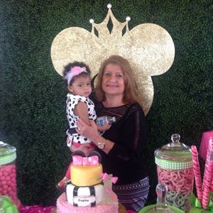 Meet your Posher, Eva